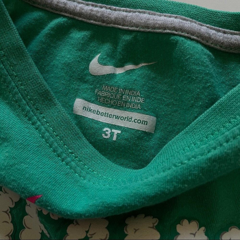 Nike tee - Picture 3 of 3